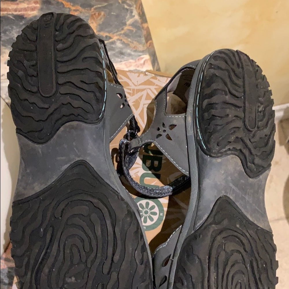 JBU water sandals - Picture 5 of 5